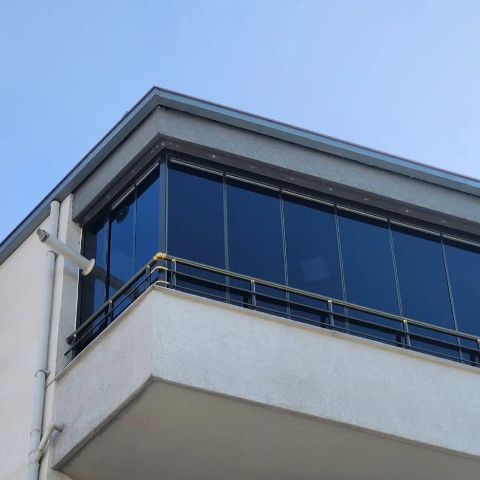 /gallery-images/cam-balkon-1.jpeg